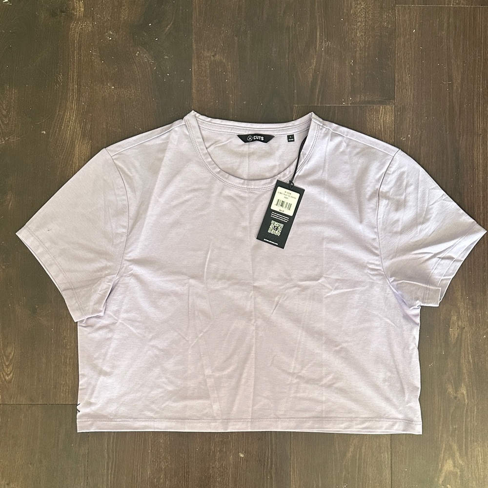 Women’s Cuts Almost Friday Cropped T-shirt
